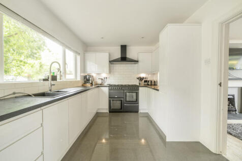 Ample Worktop Space