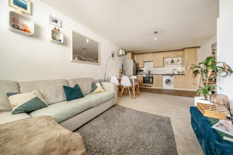 Living/Kitchen