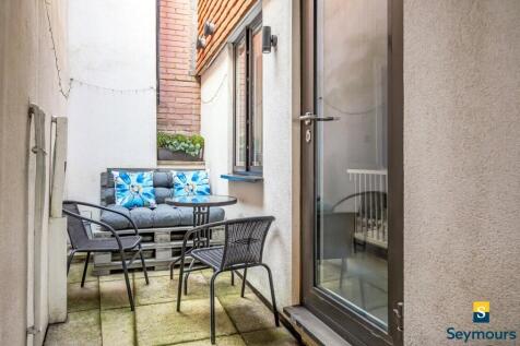 Private Courtyard