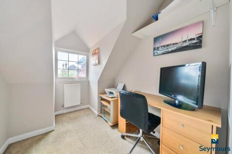 Bedroom 5/Study
