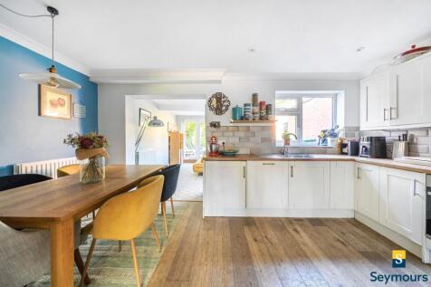 Kitchen/Dining