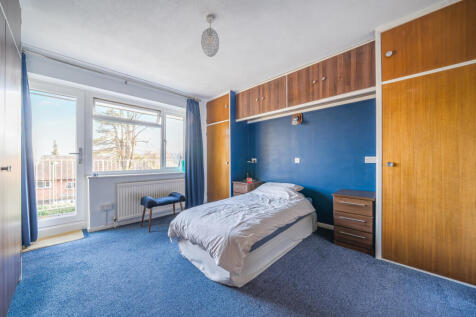 Bed 1 With Balcony