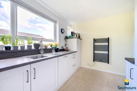 Ample Worktop Space