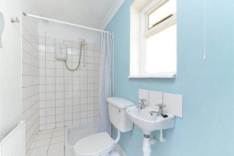 D/Stairs Shower Rm