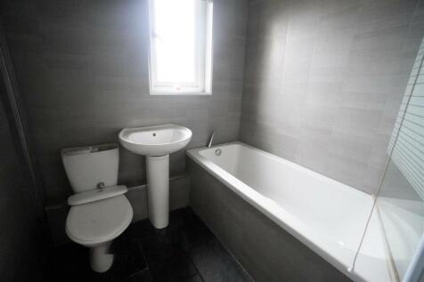 main bathroom.jpg