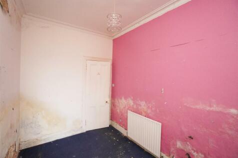 bedroom1.jpg