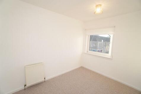 bedroom2.jpg