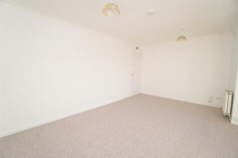 lounge1.jpg