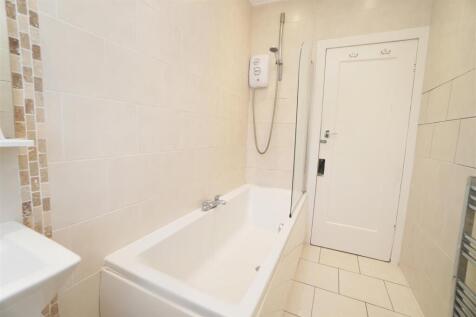 bathroom1.jpg