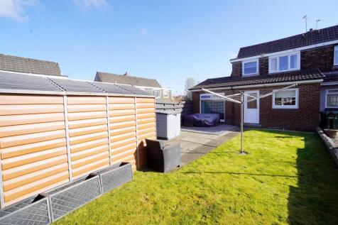 rear garden1.jpg