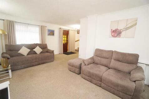 lounge1.jpg