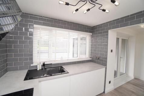 kitchen1.jpg