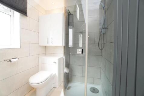 downstairs bathroom1.jpg