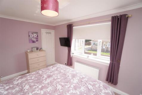 bedroom1.jpg