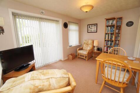 sitting room1.jpg