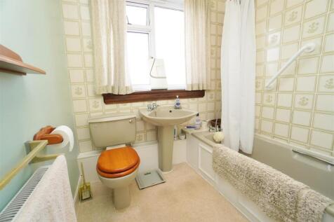 bathroom1.jpg