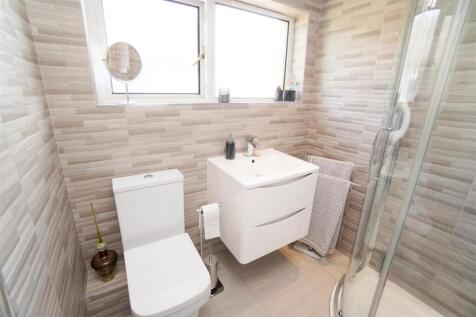 bathroom1.jpg