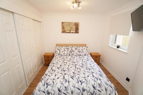 BEDROOM.jpg