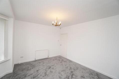 bedroom1.jpg
