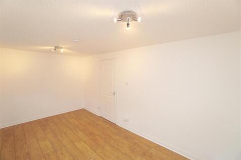 lounge1.jpg