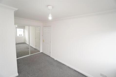 bedroom2.jpg