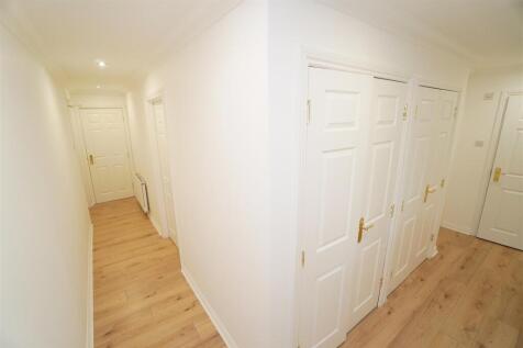 hallway1.jpg