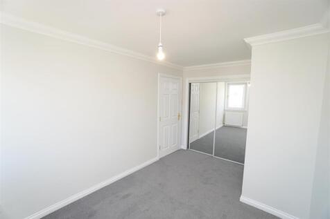 bedroom2.jpg