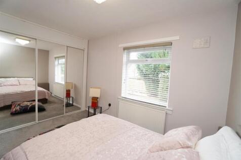 BEDROOM1.jpg