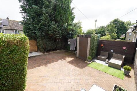 REAR GARDEN.jpg