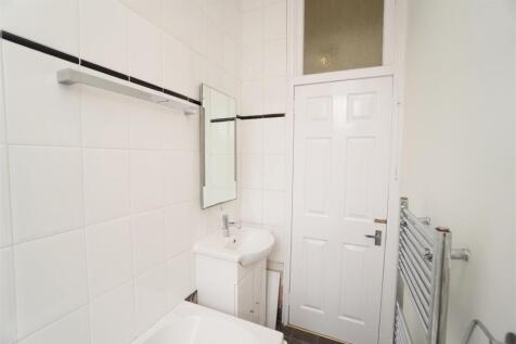 bathroom1.jpg