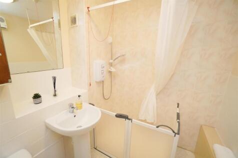 bathroom1.jpg