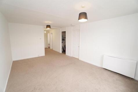 lounge1.jpg