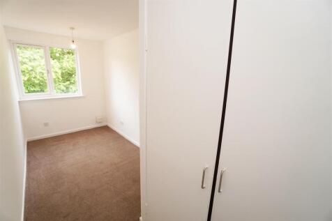 bedroom2.jpg