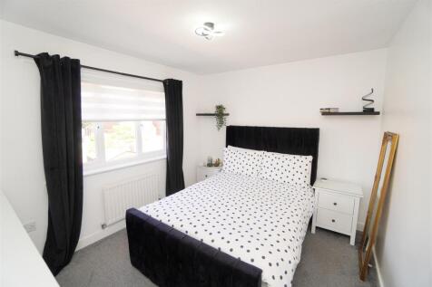 bedroom2.jpg