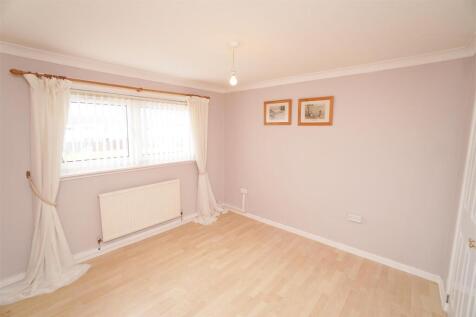 bedroom1.jpg