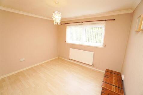 bedroom2.jpg