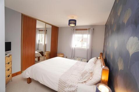 bedroom(1).jpg