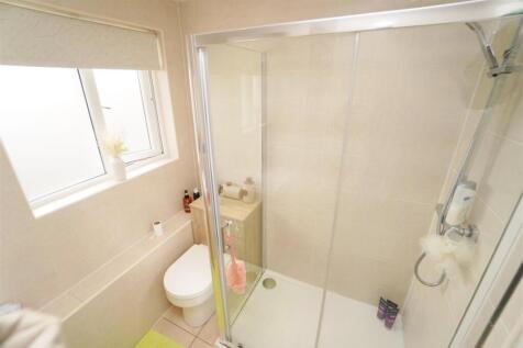 bathroom1.jpg