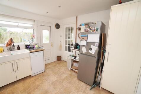 kitchen1.jpg