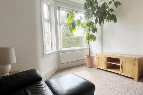 lounge1.jpg
