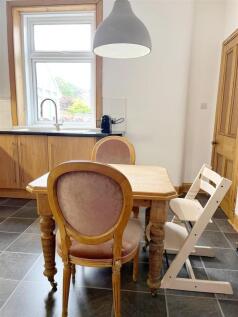 kitchen-dining area.jpg