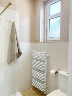 bathroom1.jpg