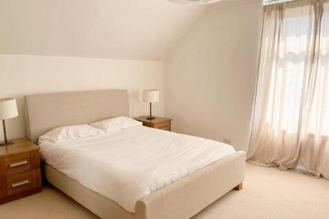 bedroom(1).jpg