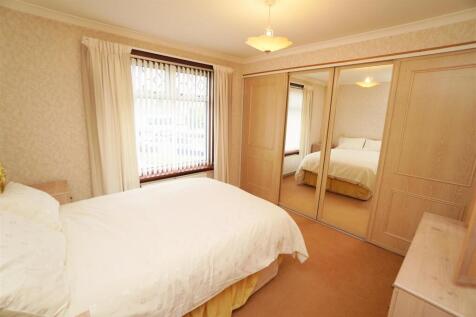BEDROOM2.jpg