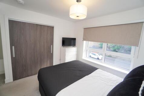 bedroom1.jpg