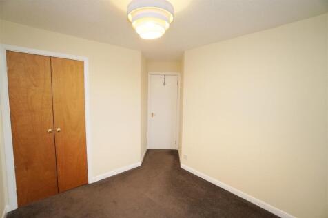 bedroom1.jpg