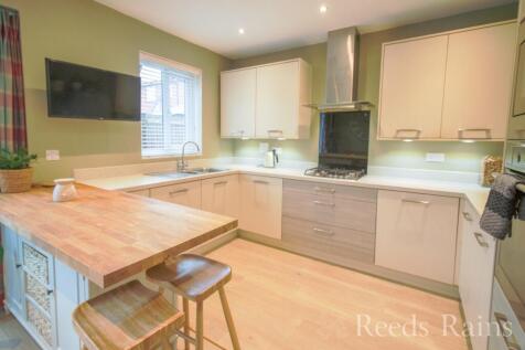 Kitchen/Dining