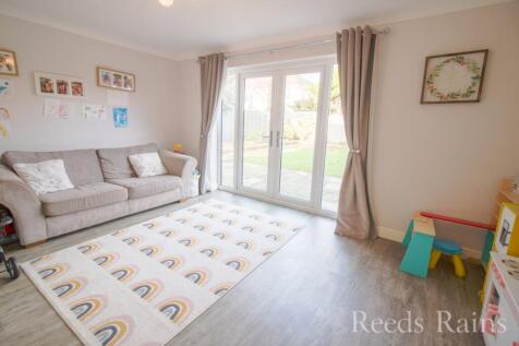 Dining/Playroom