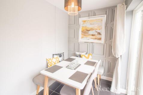 Sitting/Dining Room