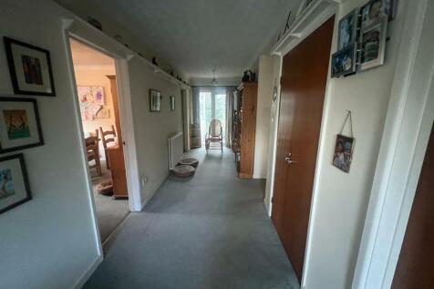 RECEPTION HALLWAY